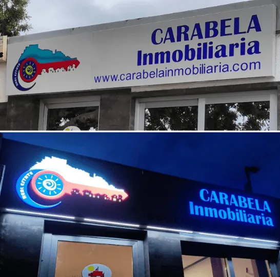 Rótulo luminoso en bandeja de composite de una inmobiliaria visto de día y de noche